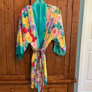 Gorgeous Victoria’s Secret satiny robe. Vintage. Original owner.